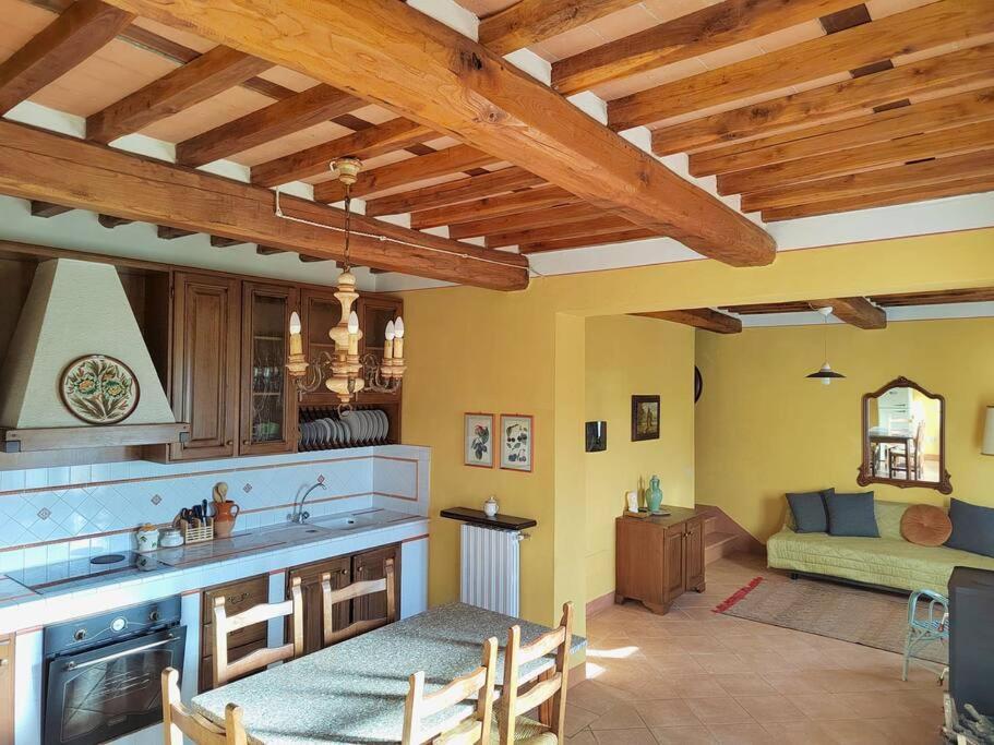 Villa Donnola: Casa Rosmarino Фучеккьо Екстер'єр фото