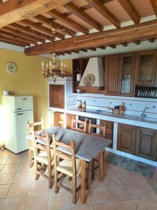 Villa Donnola: Casa Rosmarino Фучеккьо Екстер'єр фото